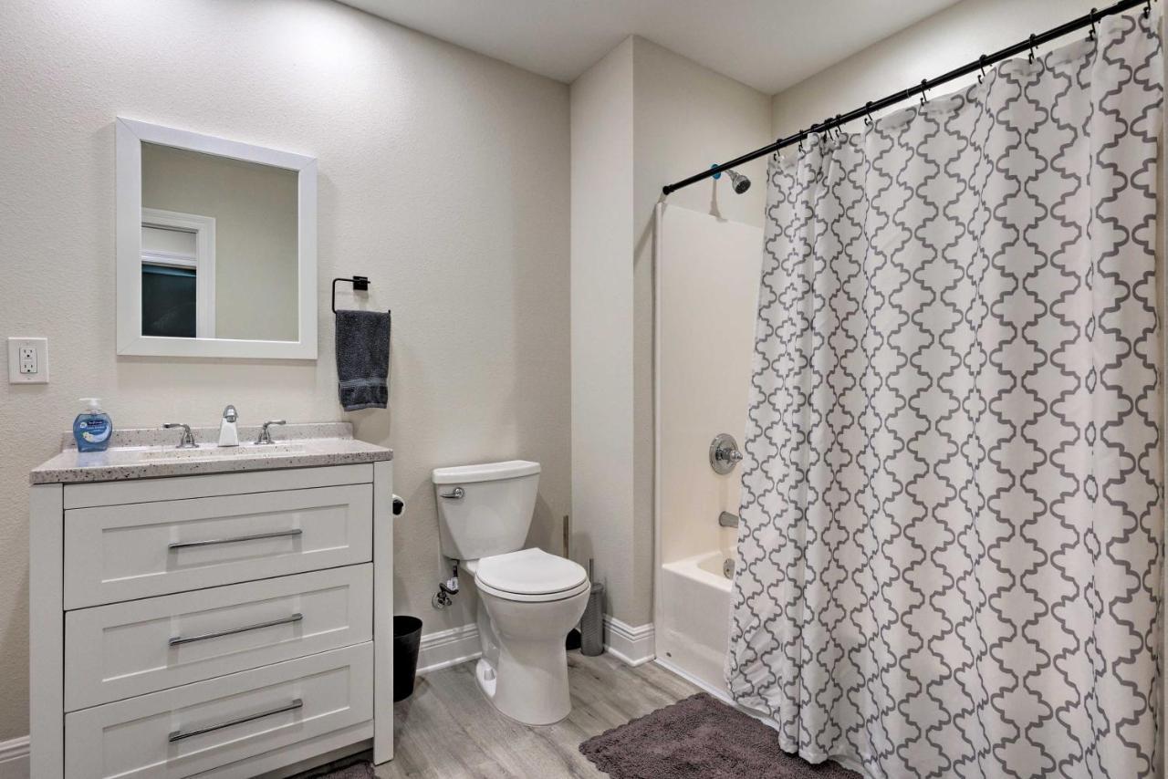 Spacious Gulfport Home With Yard 1 Mi To Beach エクステリア 写真