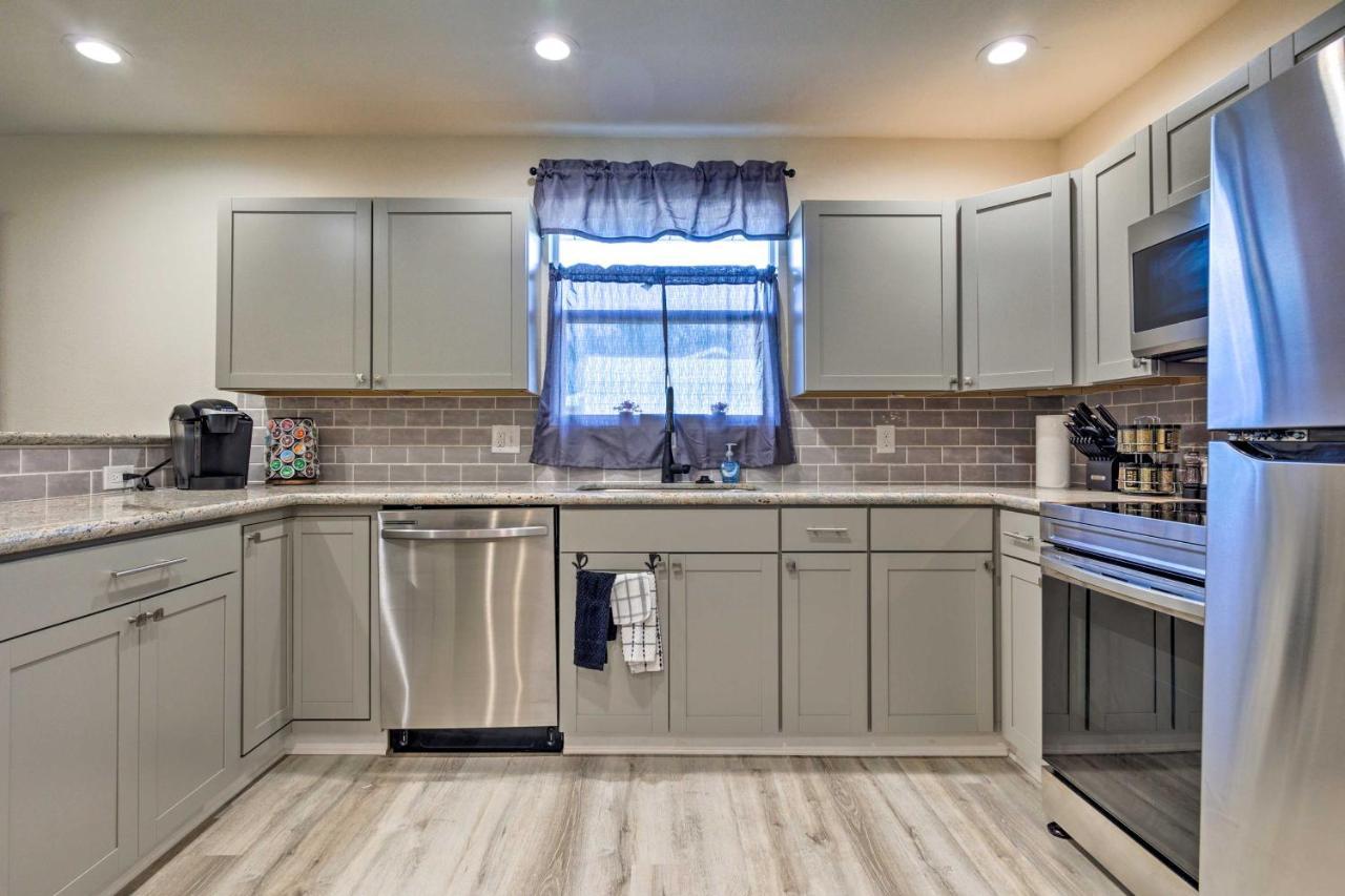 Spacious Gulfport Home With Yard 1 Mi To Beach エクステリア 写真
