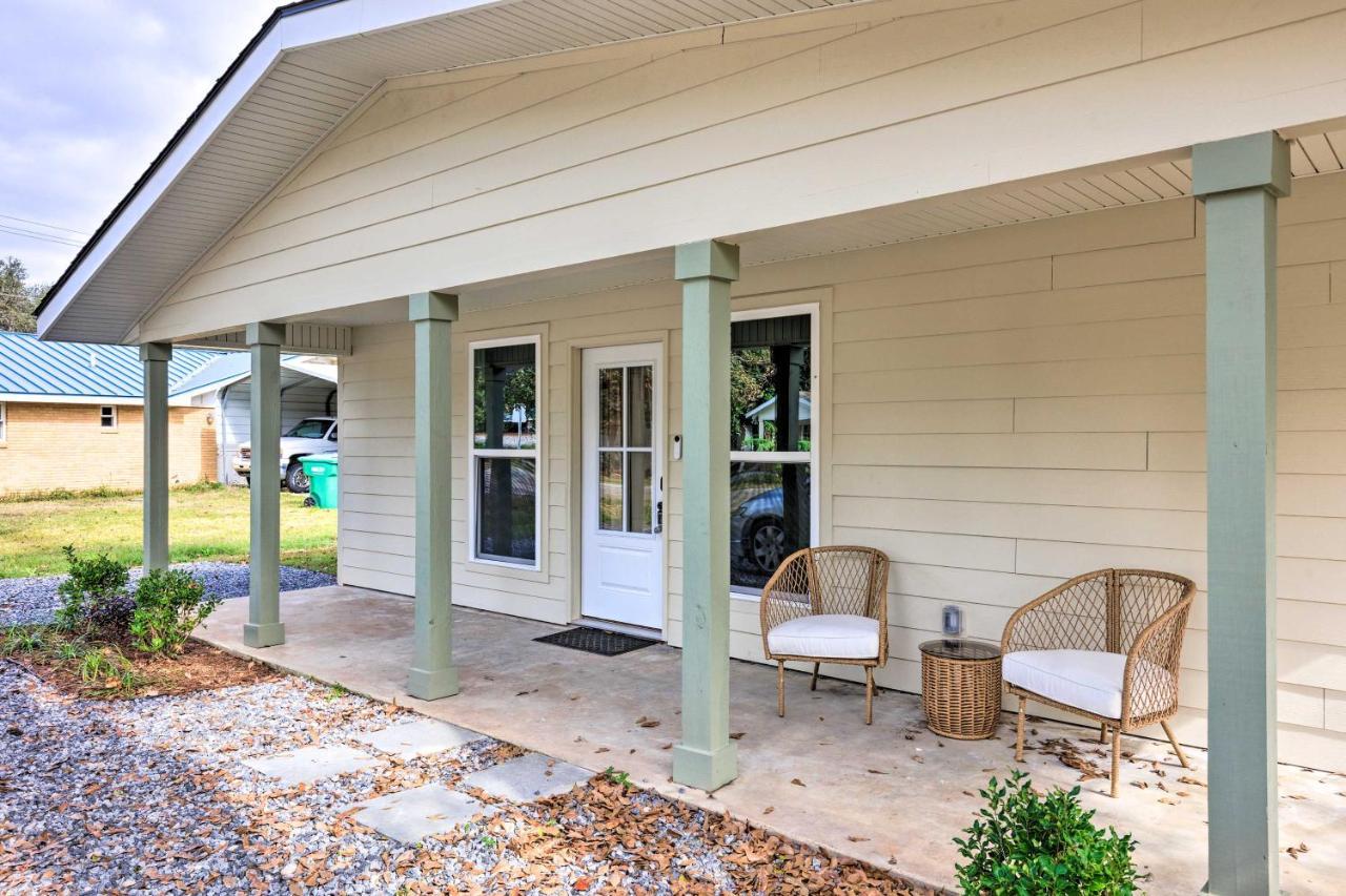 Spacious Gulfport Home With Yard 1 Mi To Beach エクステリア 写真